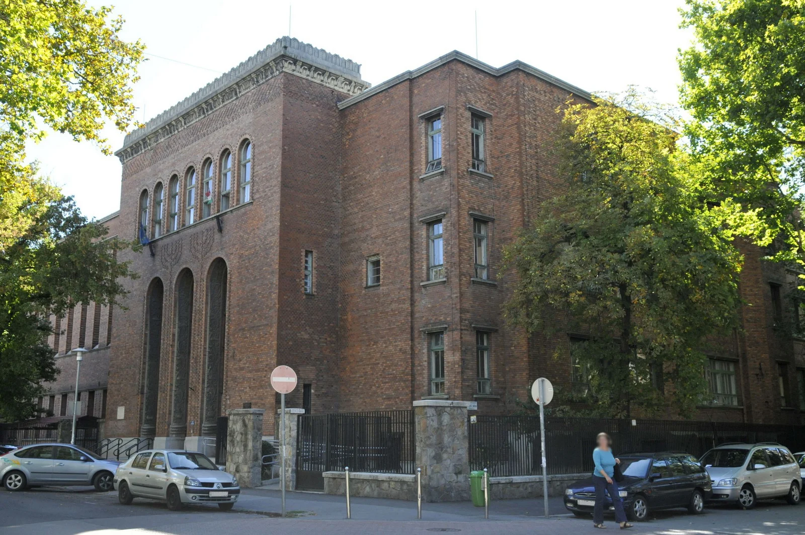 ELTE Radnóti Miklós Gyakorlóiskola, Budapest