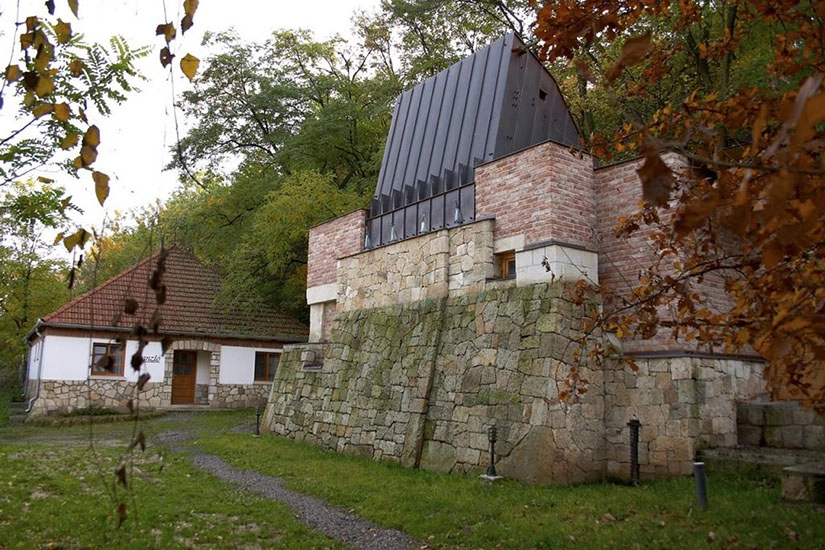 Hun fürdő, Bodrogkeresztúr