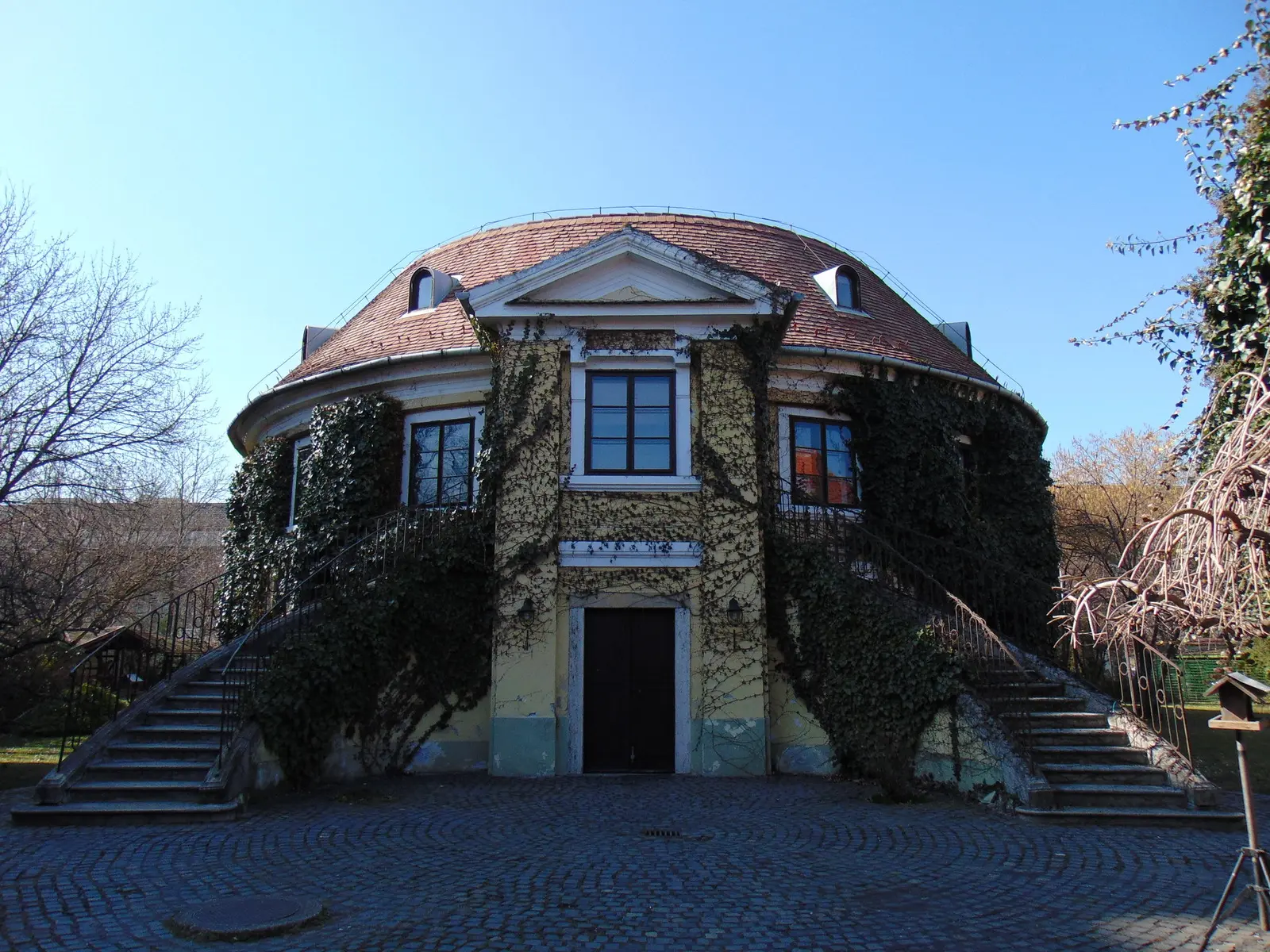 Óbudai selyemgombolyító, Budapest